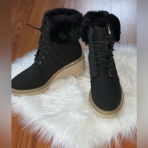 NICOLE MILLER, Latte Faux Fur Boots, Black, size 6